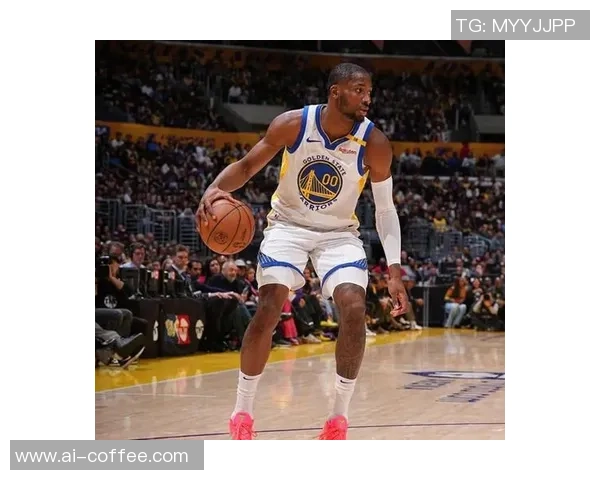 核磁查看正常 问就酸痛不打！库明加和勇士开撕？